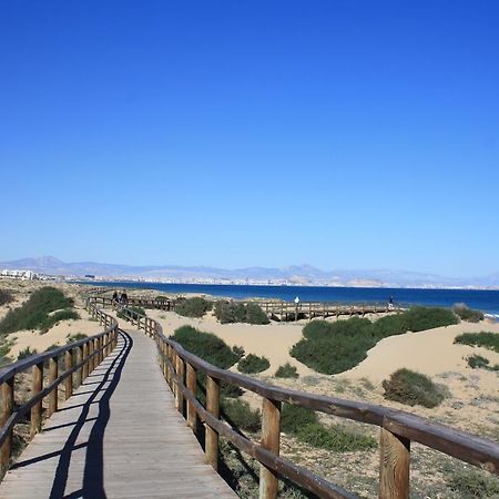 Appartement Apartament Playa Arenales à Arenales del Sol Chambre photo