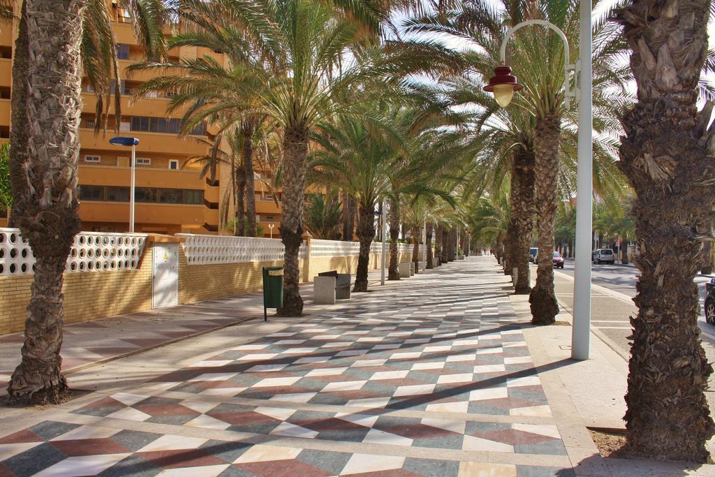 Appartement Apartament Playa Arenales à Arenales del Sol Chambre photo